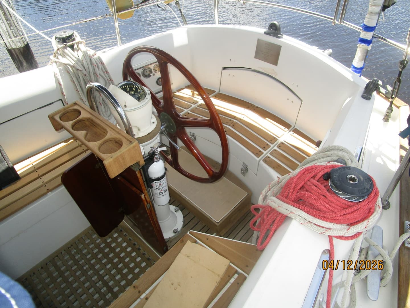 41' Rival cockpit