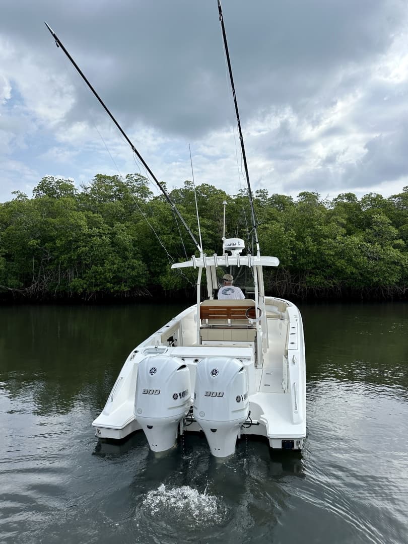 PURSUIT 28 S288 - Exterior