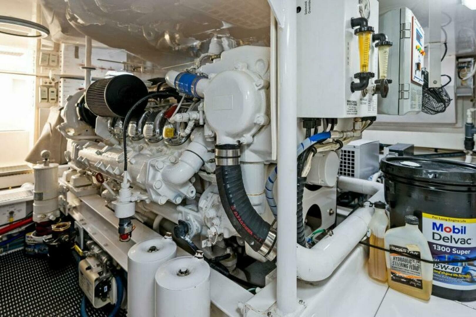 2003 Viking 48 Convertible