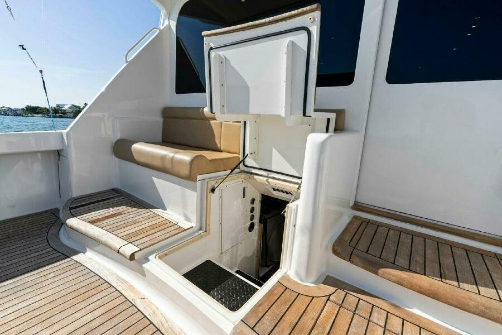 2003 Viking 48 Convertible