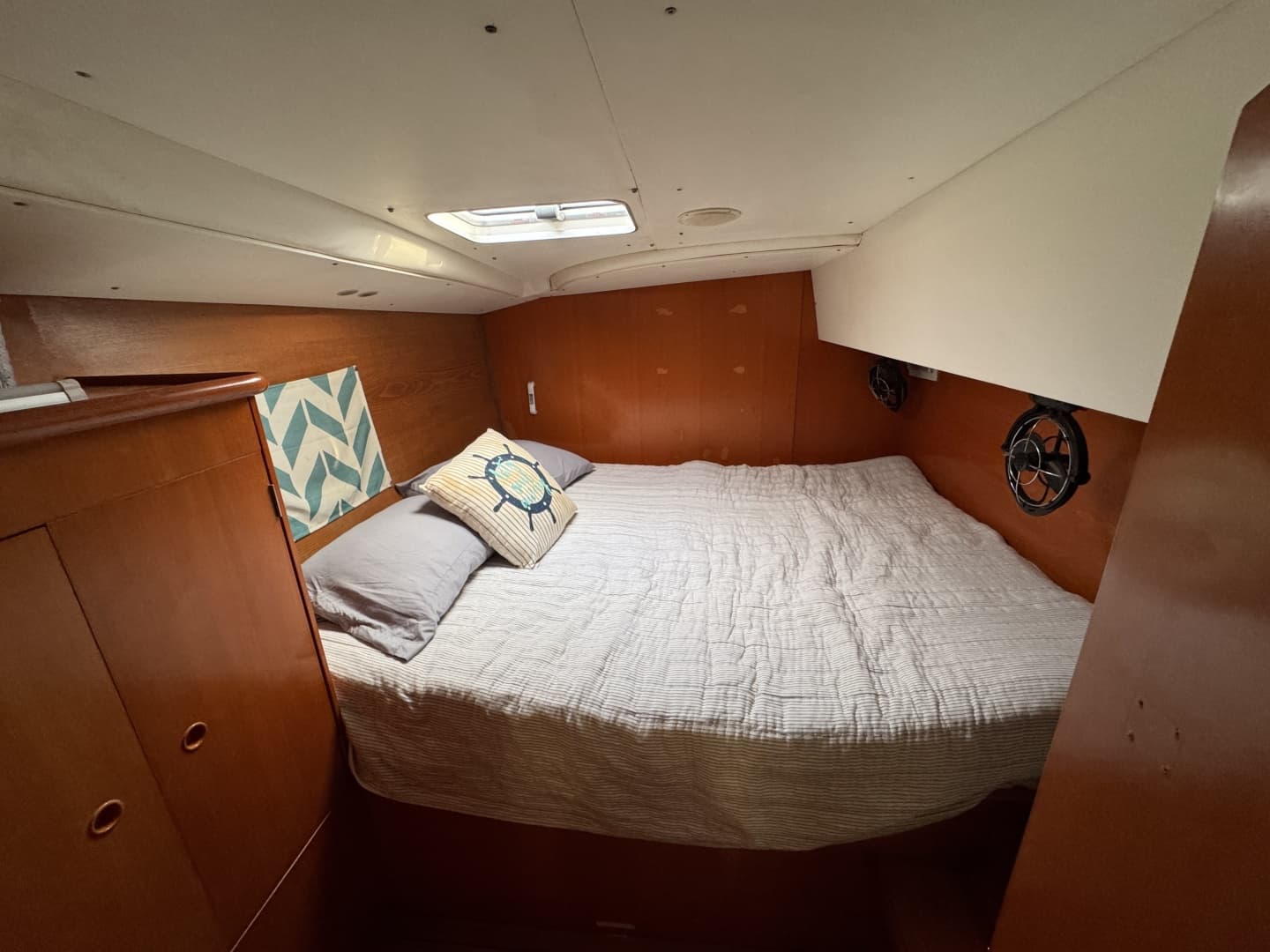 2004 Lagoon 410 S2
