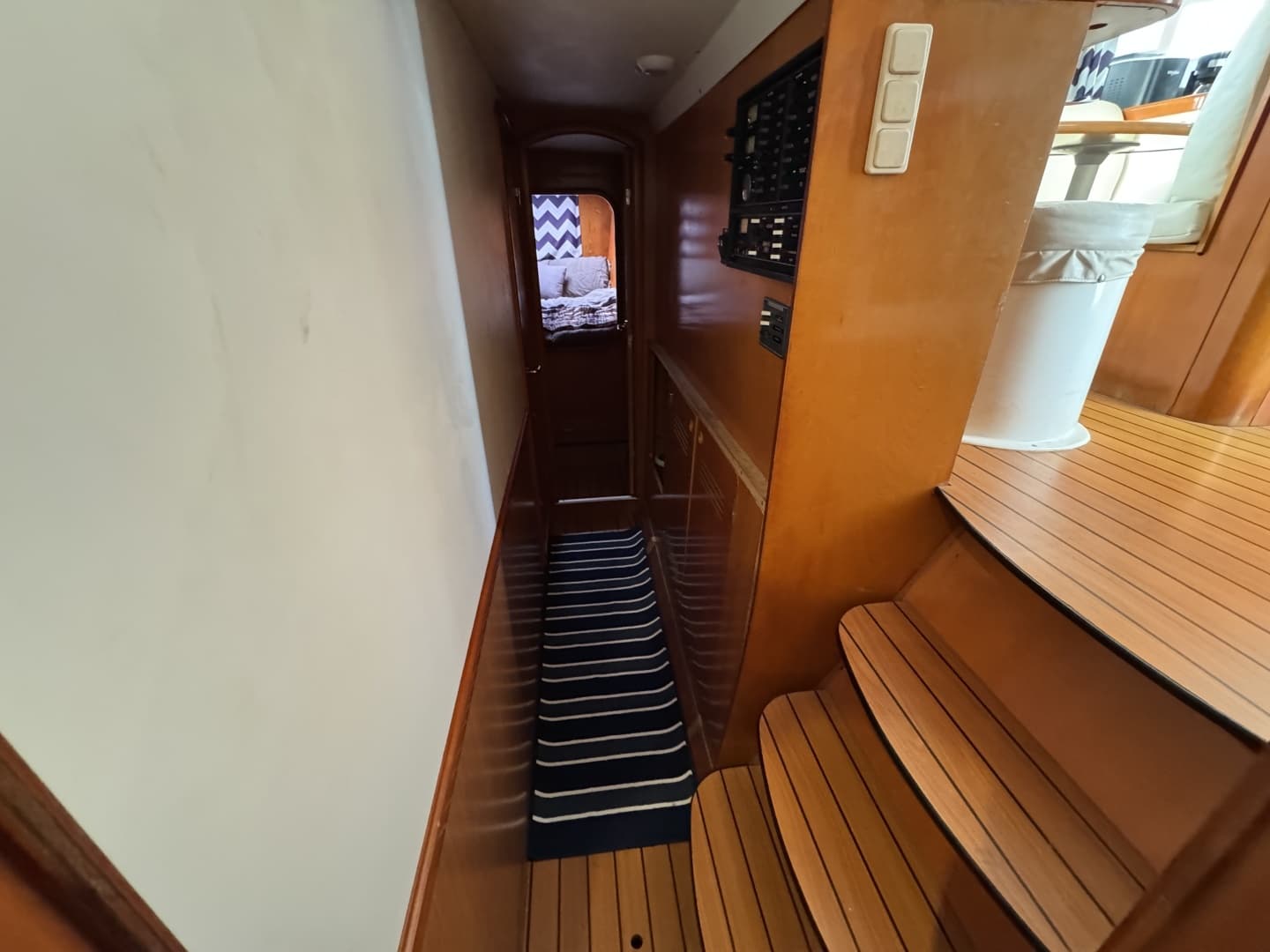 2004 Lagoon 410 S2