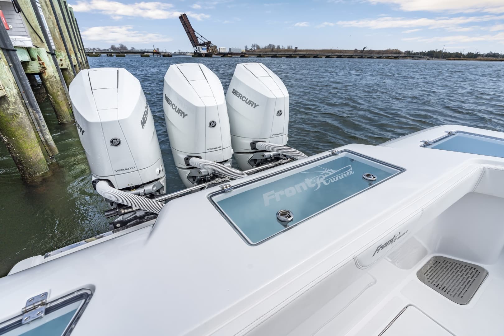 2026 Front Runner 39 Center Console