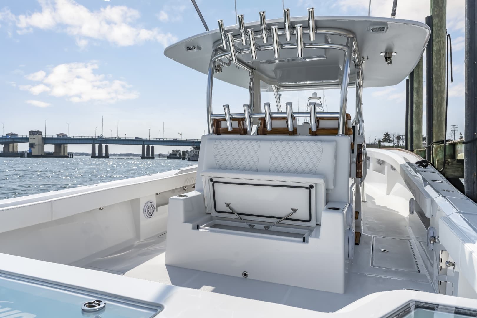 2026 Front Runner 39 Center Console