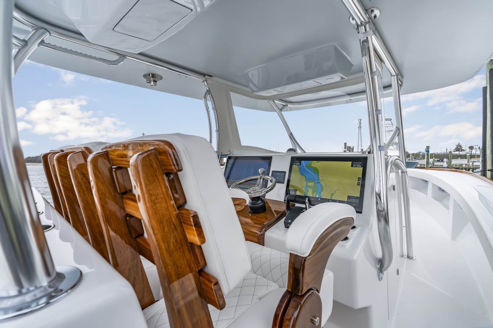 2026 Front Runner 39 Center Console