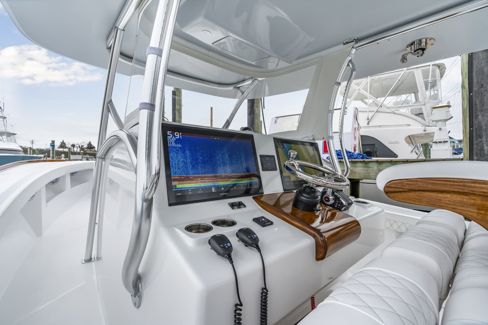 2026 Front Runner 39 Center Console