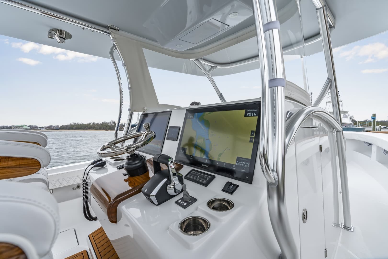 2026 Front Runner 39 Center Console