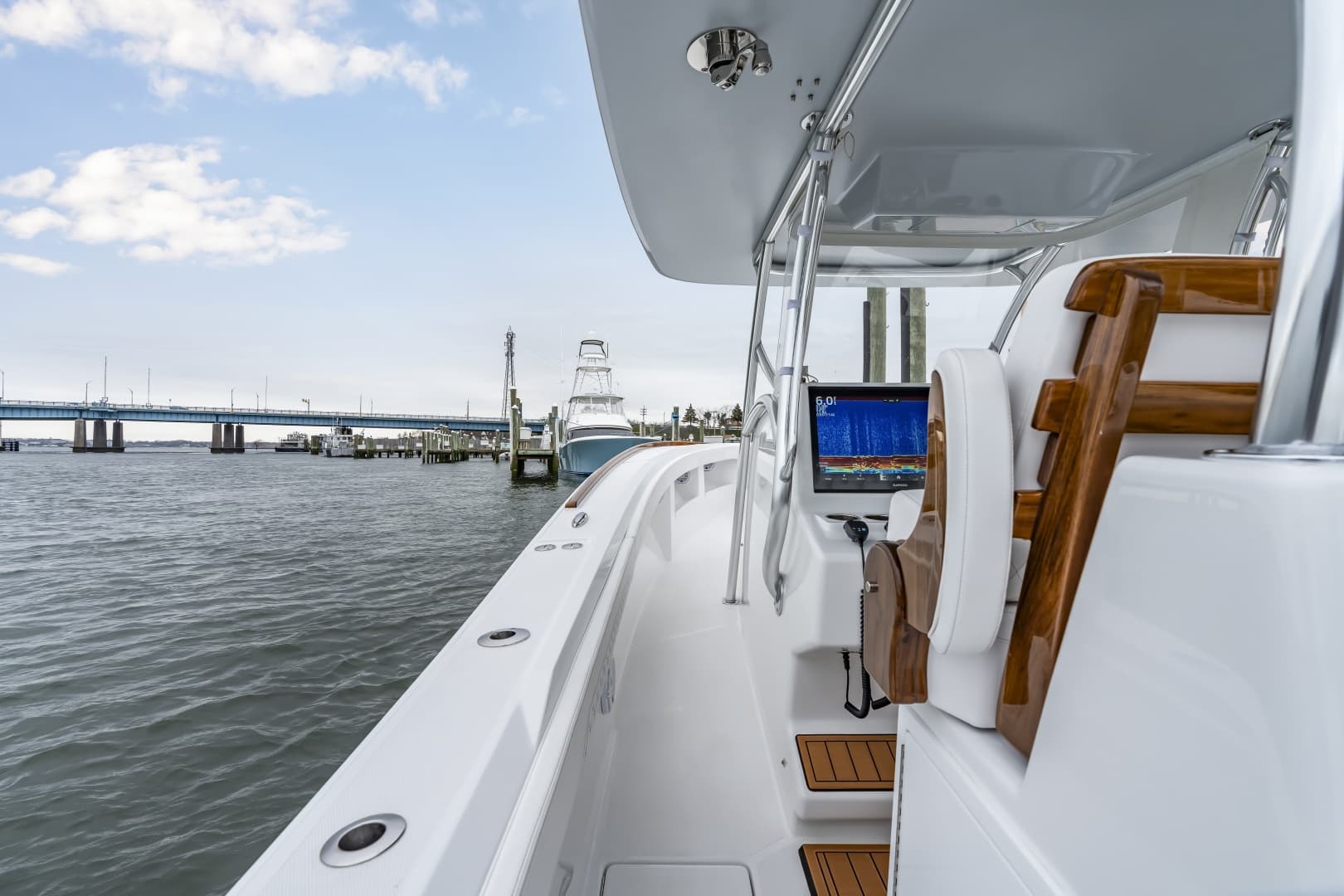 2026 Front Runner 39 Center Console