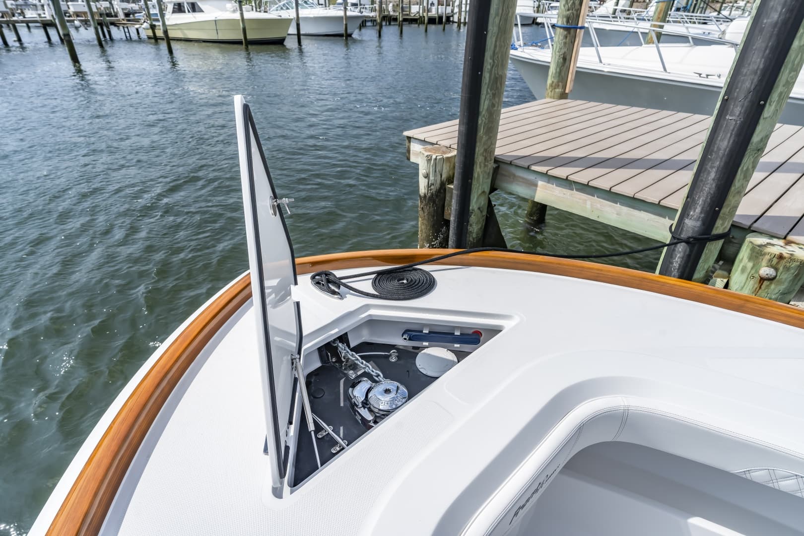 2026 Front Runner 39 Center Console