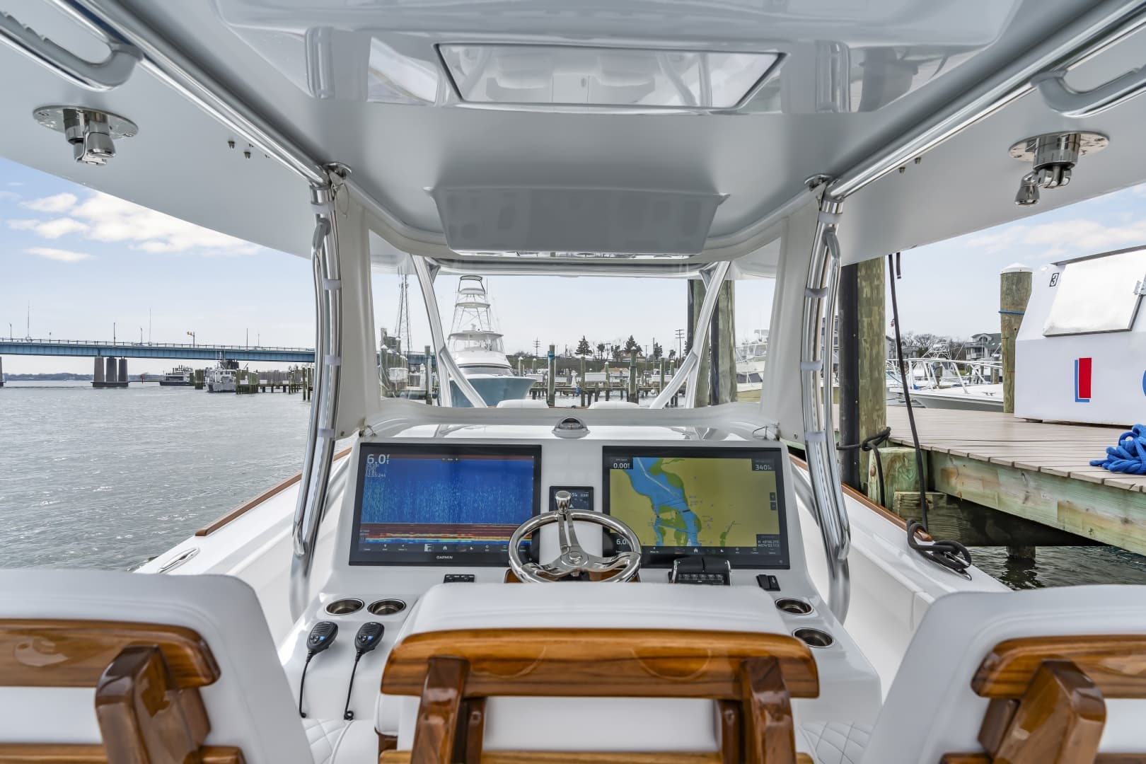 2026 Front Runner 39 Center Console