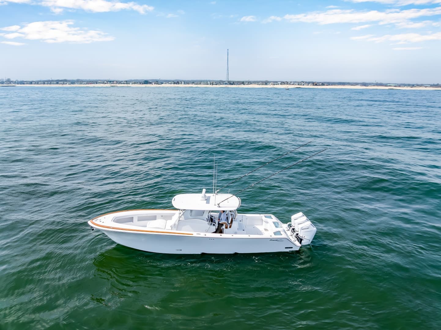 2026 Front Runner 39 Center Console