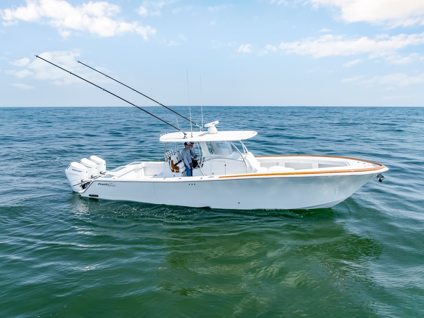2026 Front Runner 39 Center Console