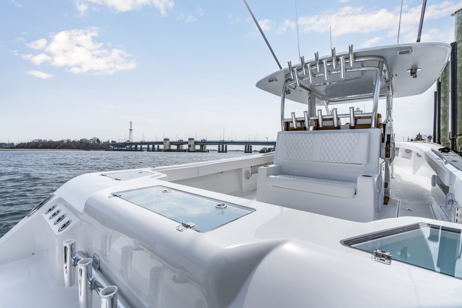2026 Front Runner 39 Center Console