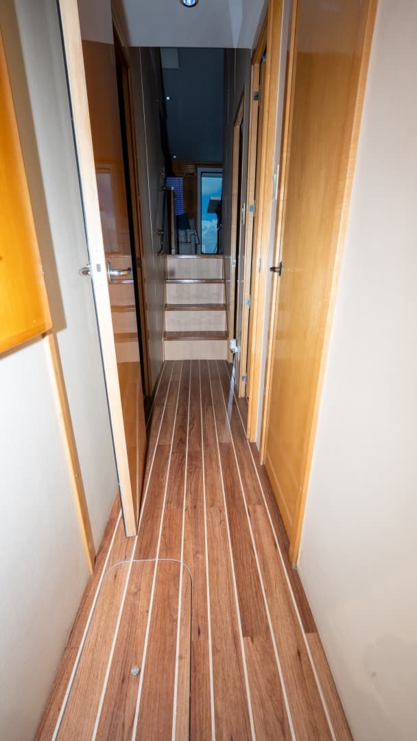 2000 Hatteras 50 Convertible