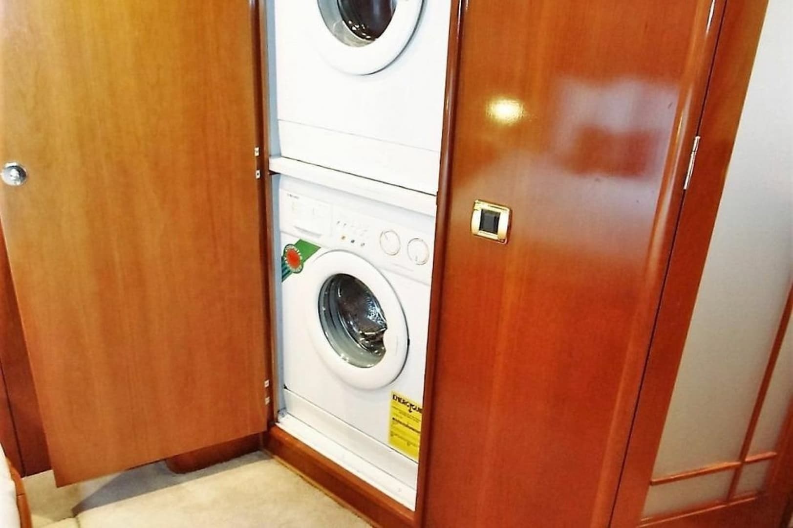 2001 Carver 570 Voyager Pilothouse