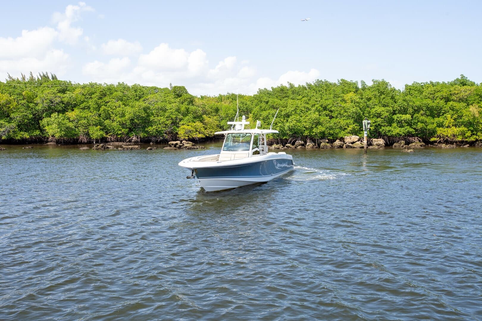 2019 Boston Whaler 380 Outrage