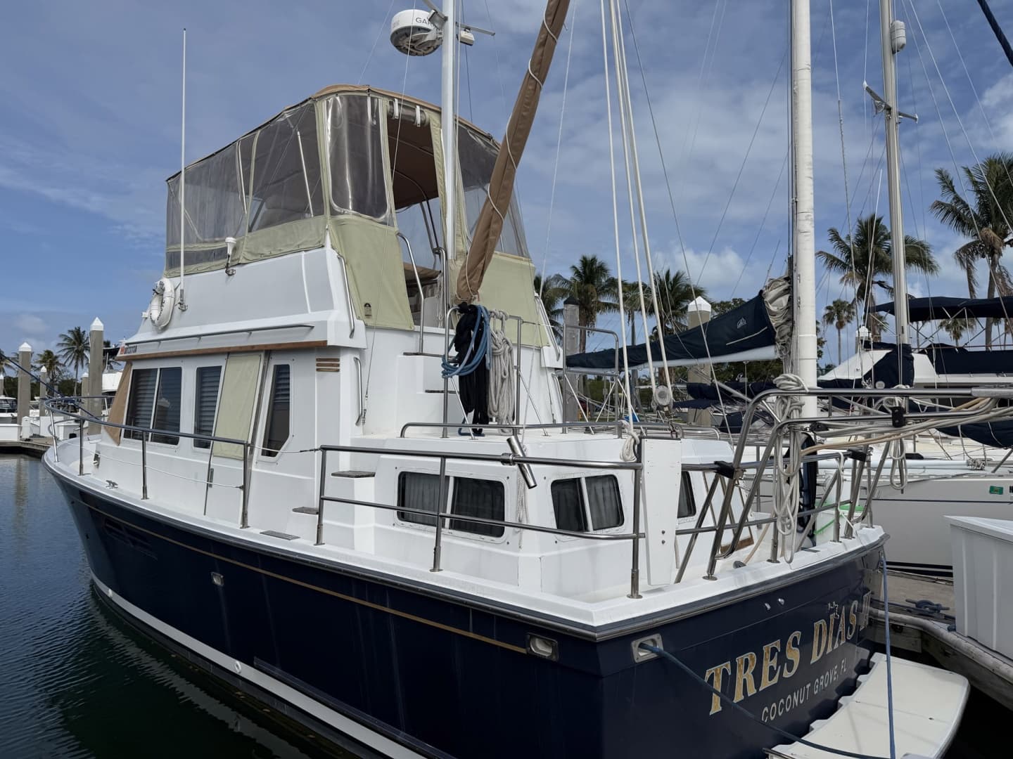 1997 Sabreline 36 Fast Trawler