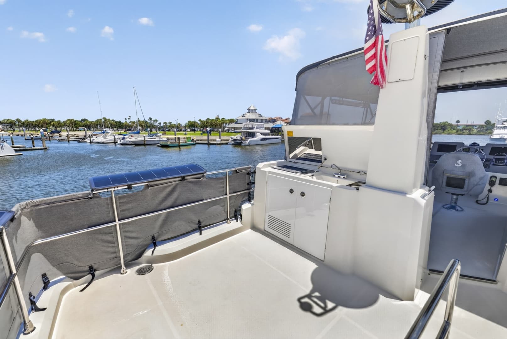 2022 Beneteau Swift Trawler 41 Fly