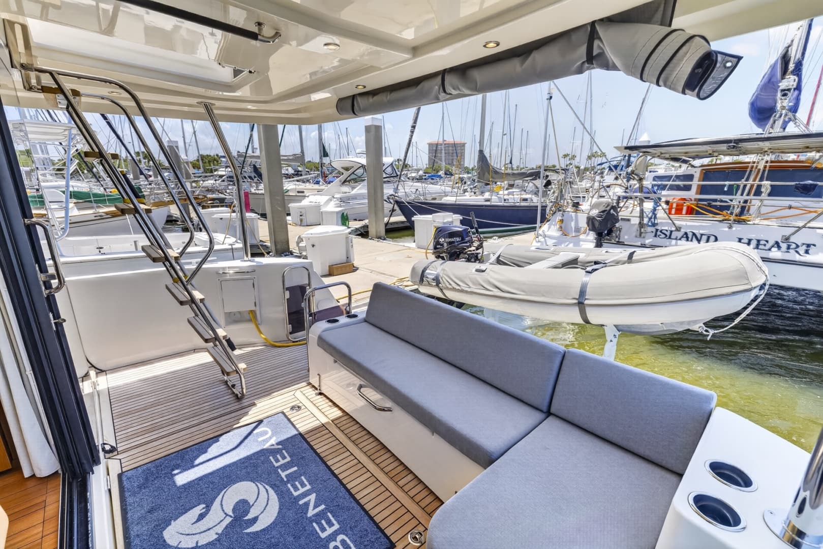 2022 Beneteau Swift Trawler 41 Fly