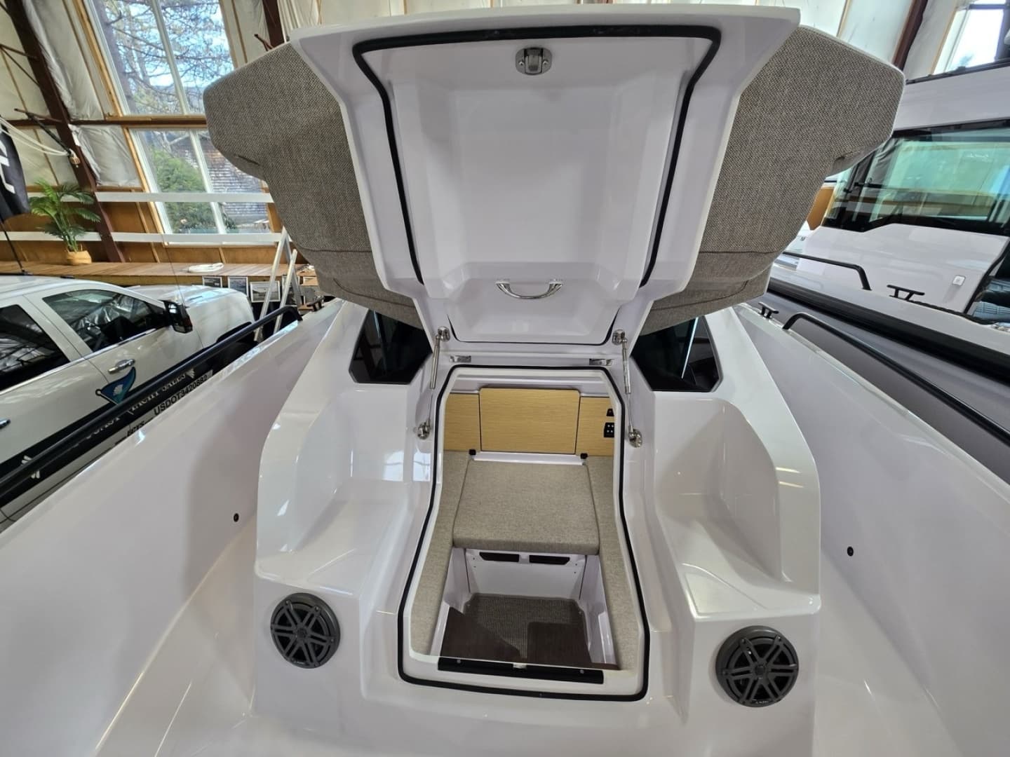 2026 Axopar Cross Cabin