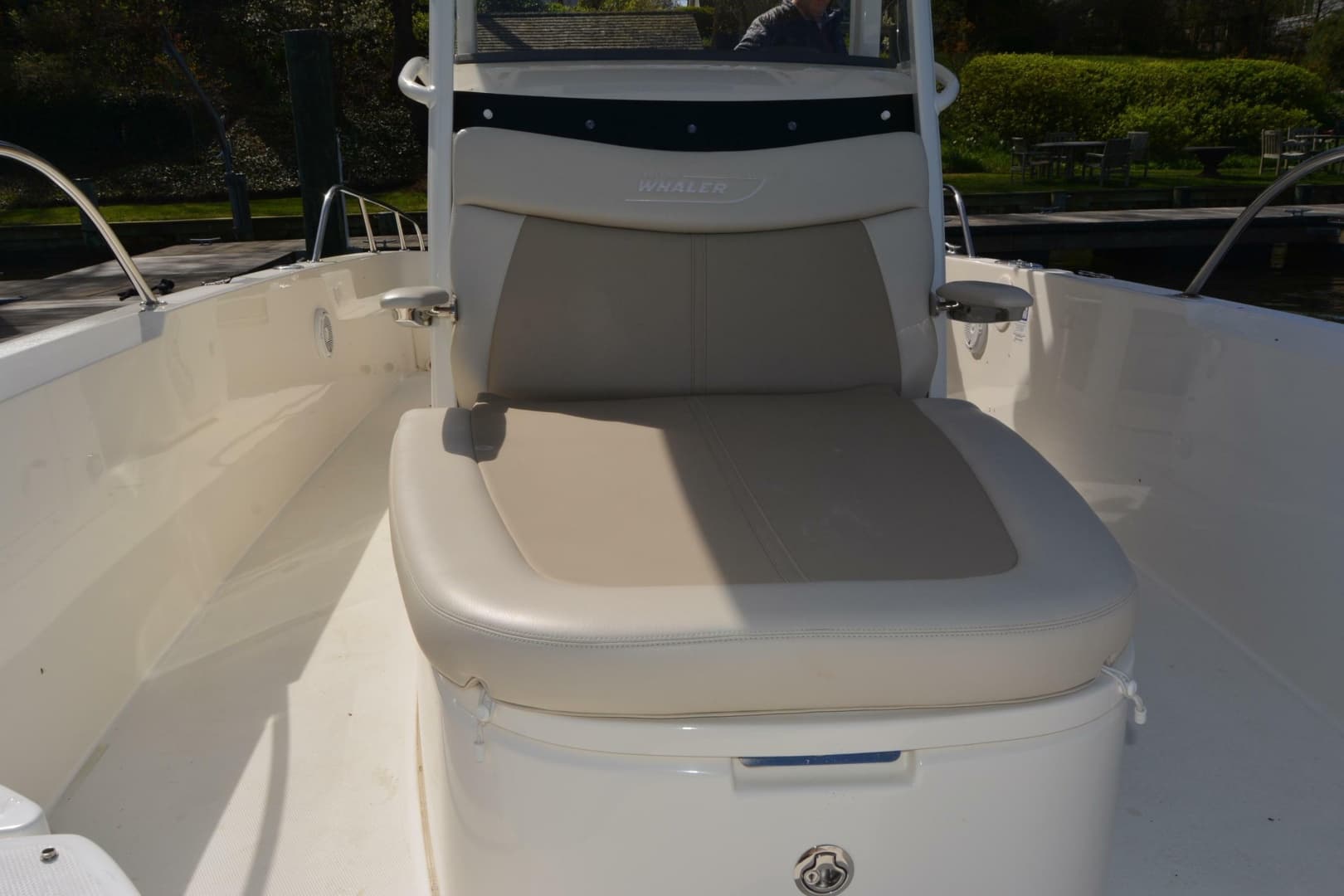 2021 Boston Whaler 270 Dauntless
