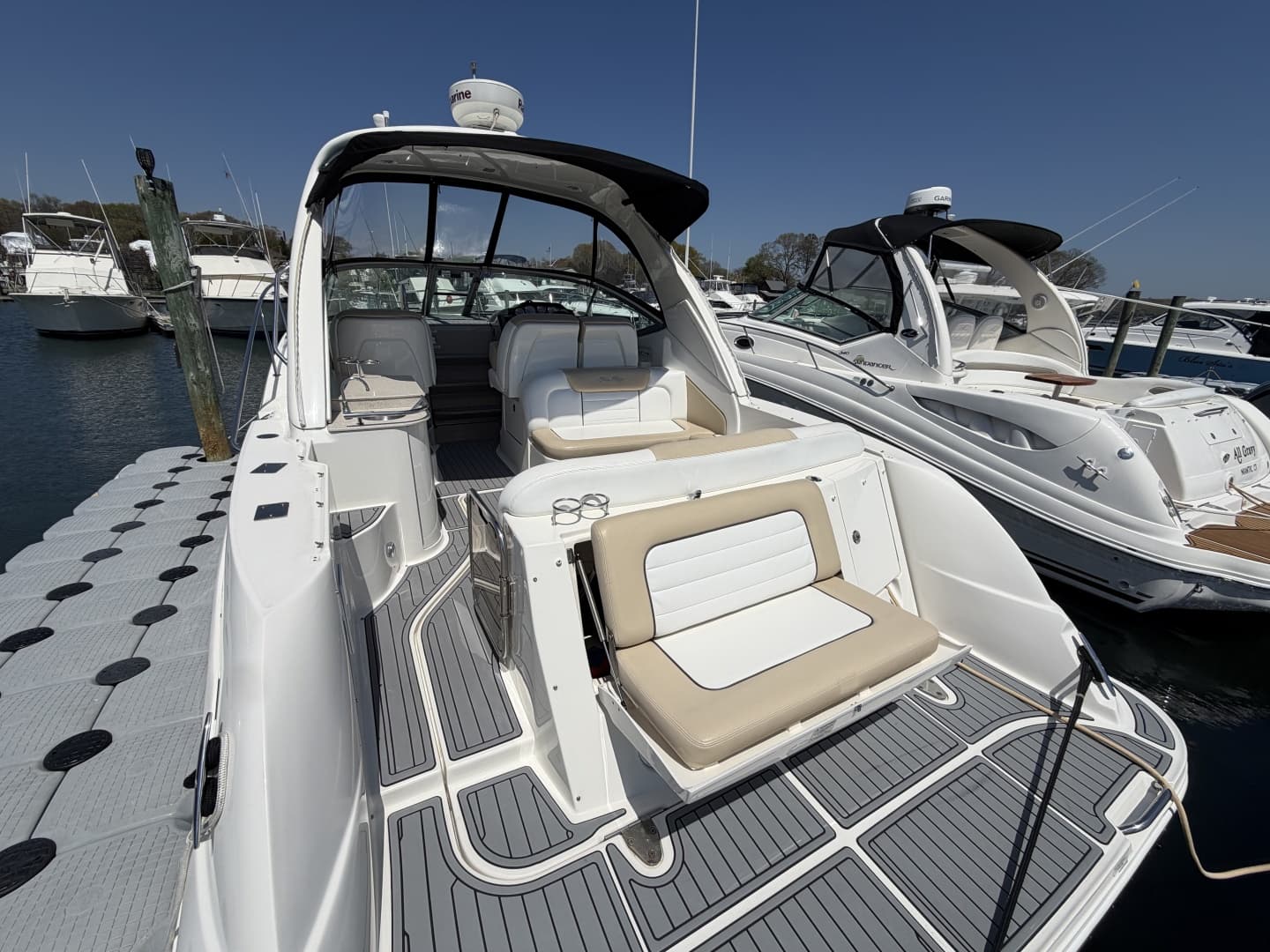 2008 Sea Ray 330 Sundancer
