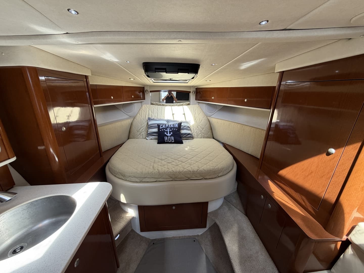 2008 Sea Ray 330 Sundancer