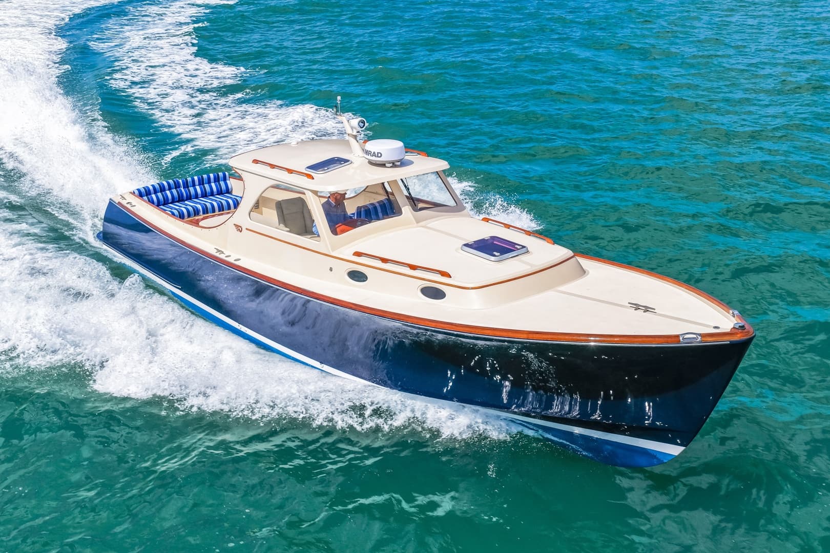 1998 36 Hinckley Picnic Boat Running Shot