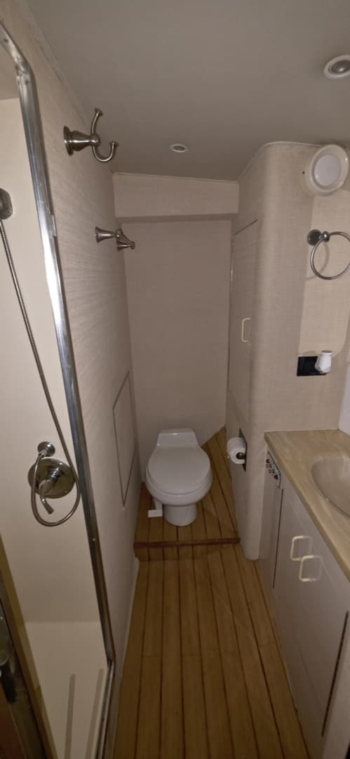 1989 Hatteras 52 Convertible