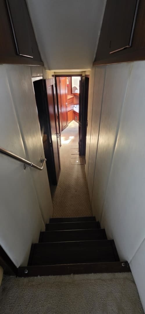 1989 Hatteras 52 Convertible