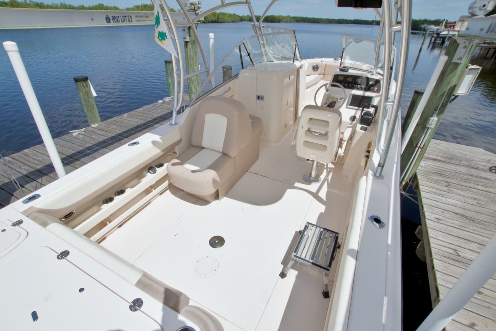 2013 Grady-White Freedom 275