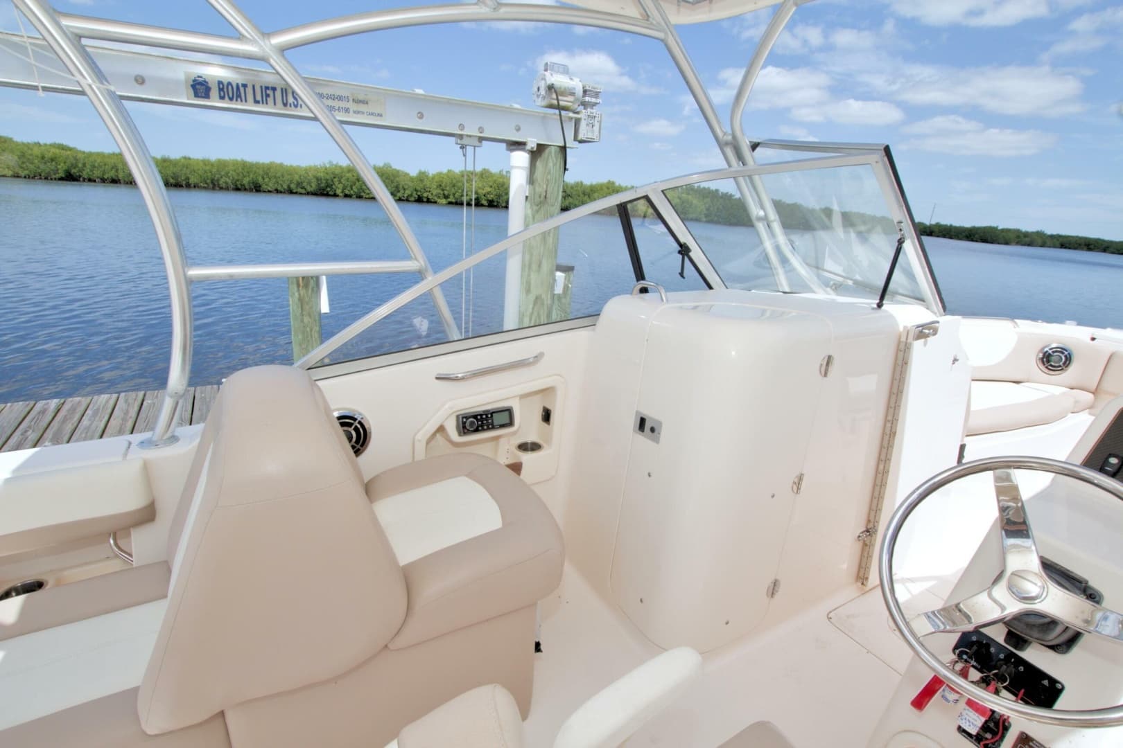 2013 Grady-White Freedom 275