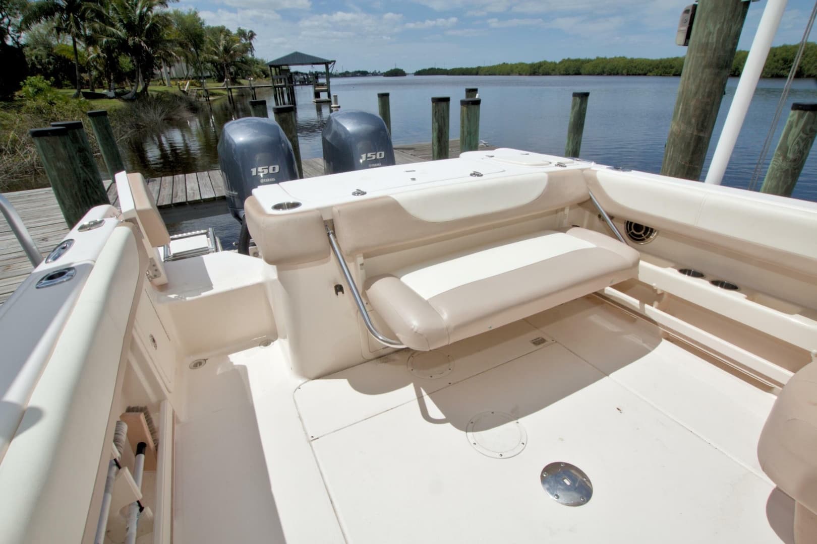 2013 Grady-White Freedom 275