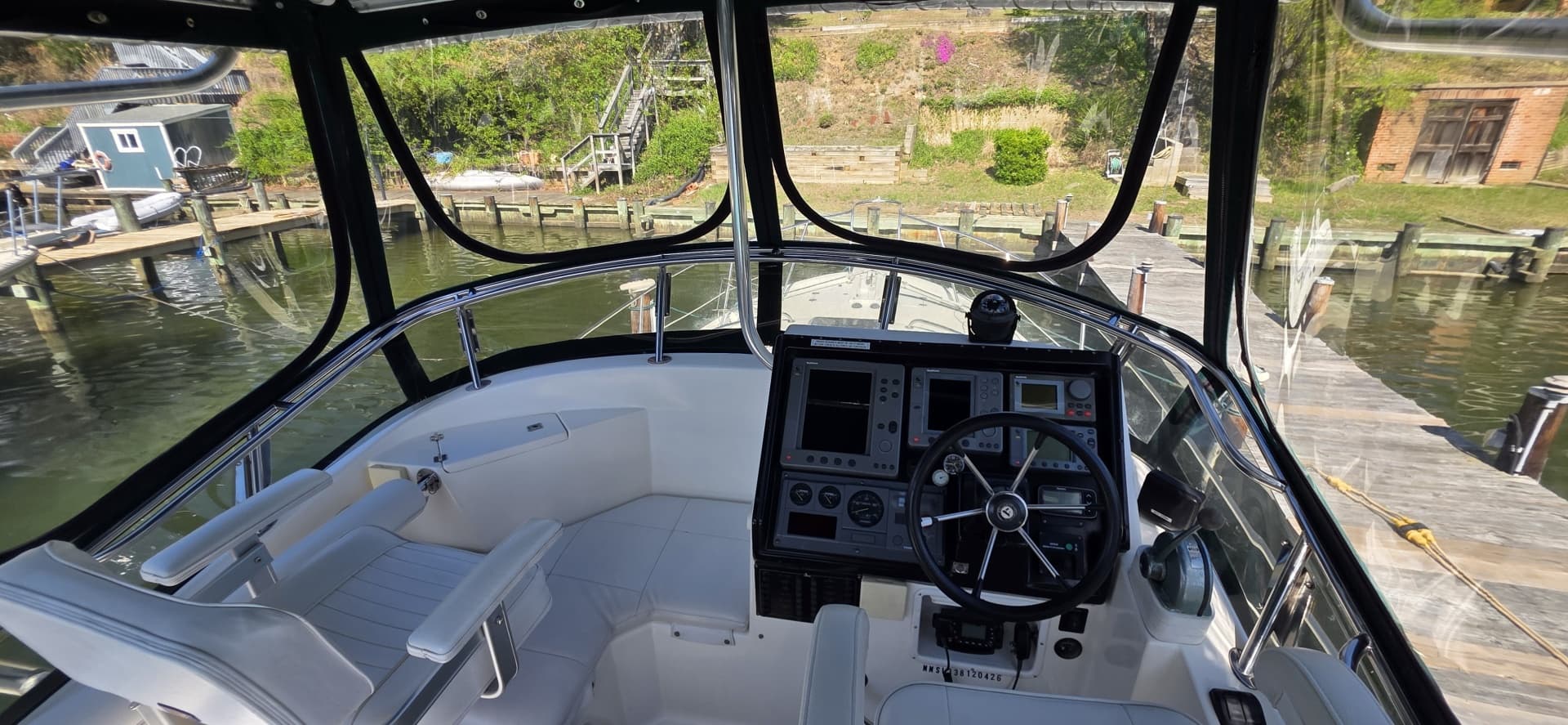 2001 Albin 32 + 2 Command Bridge