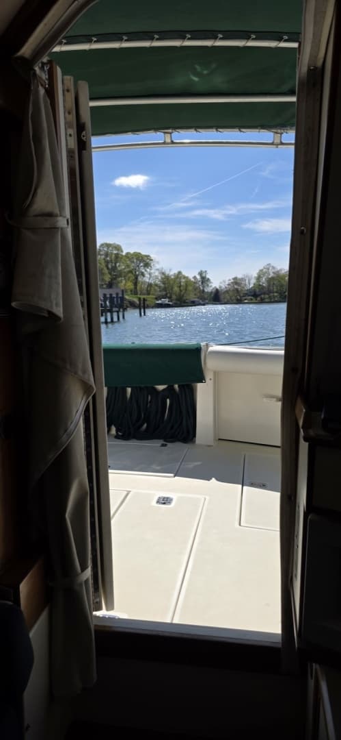 2001 Albin 32 + 2 Command Bridge