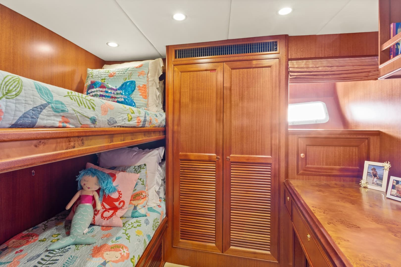 2005 Offshore Yachts Offshore 66