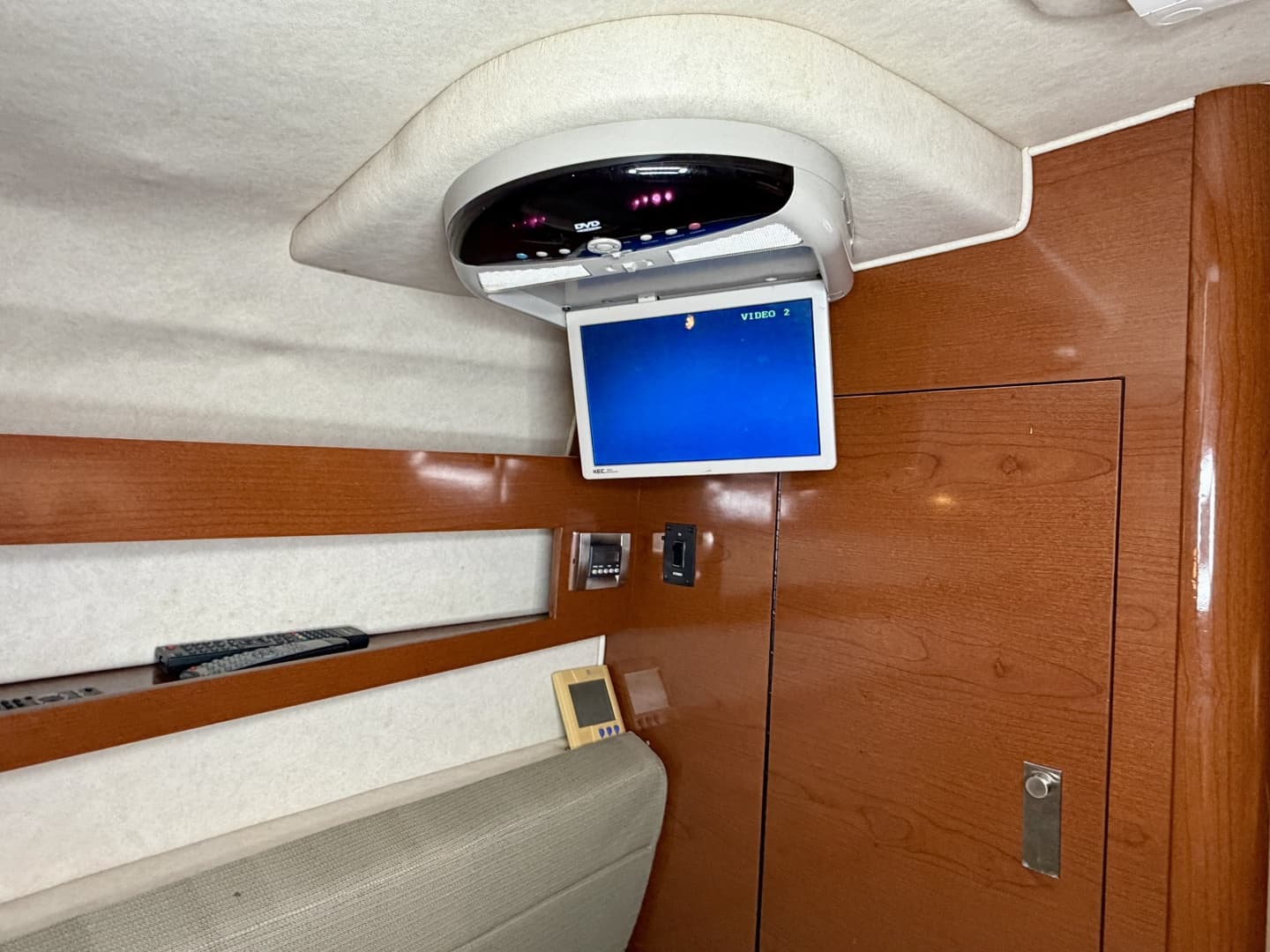 2009 Sea Ray 270 Sundancer