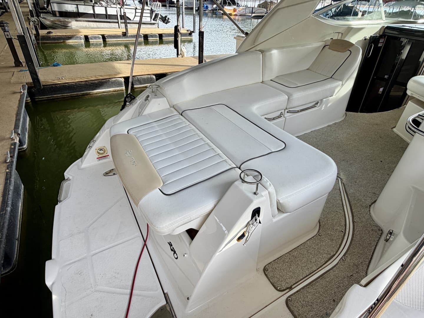 2009 Sea Ray 270 Sundancer