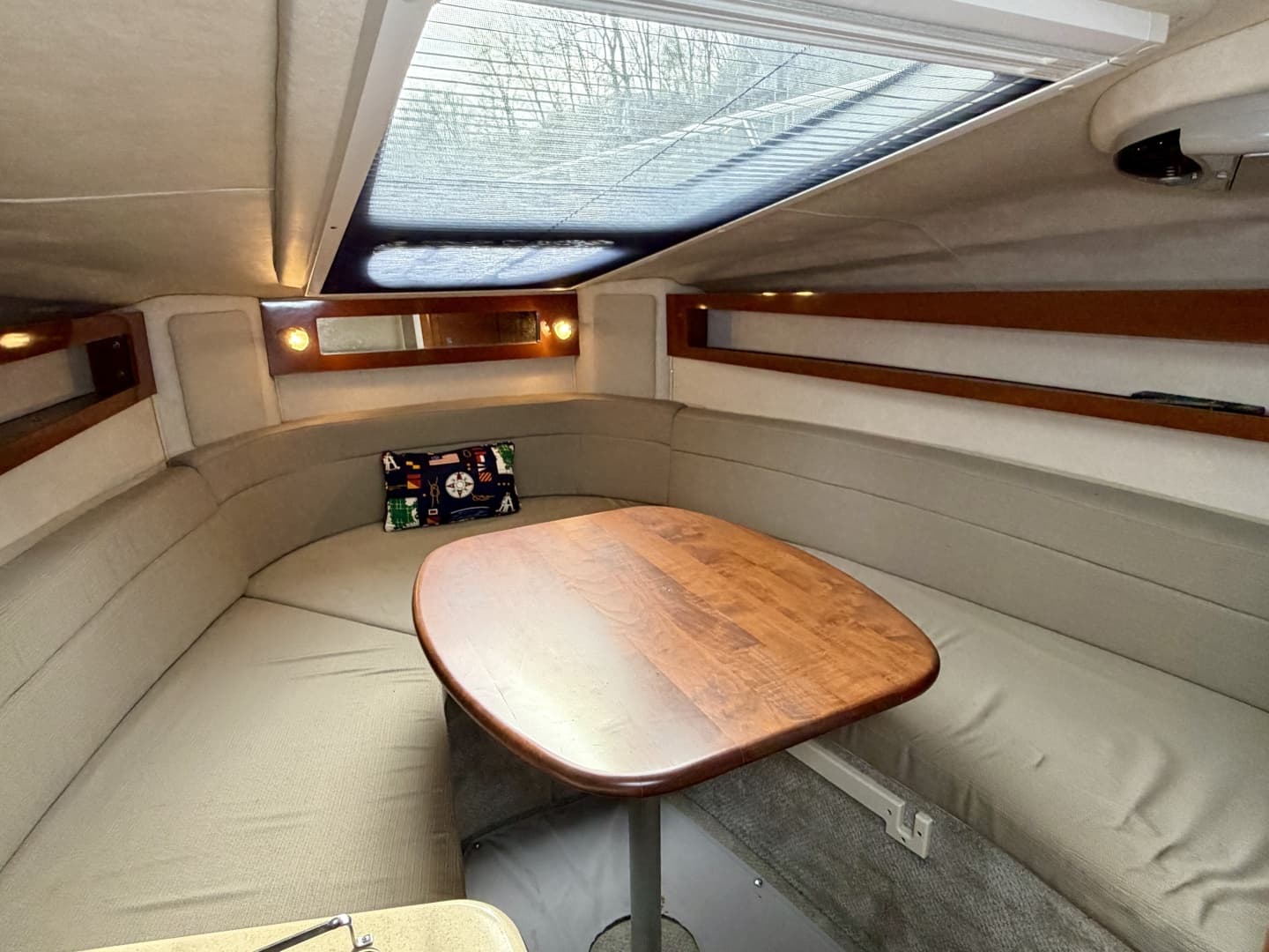 2009 Sea Ray 270 Sundancer