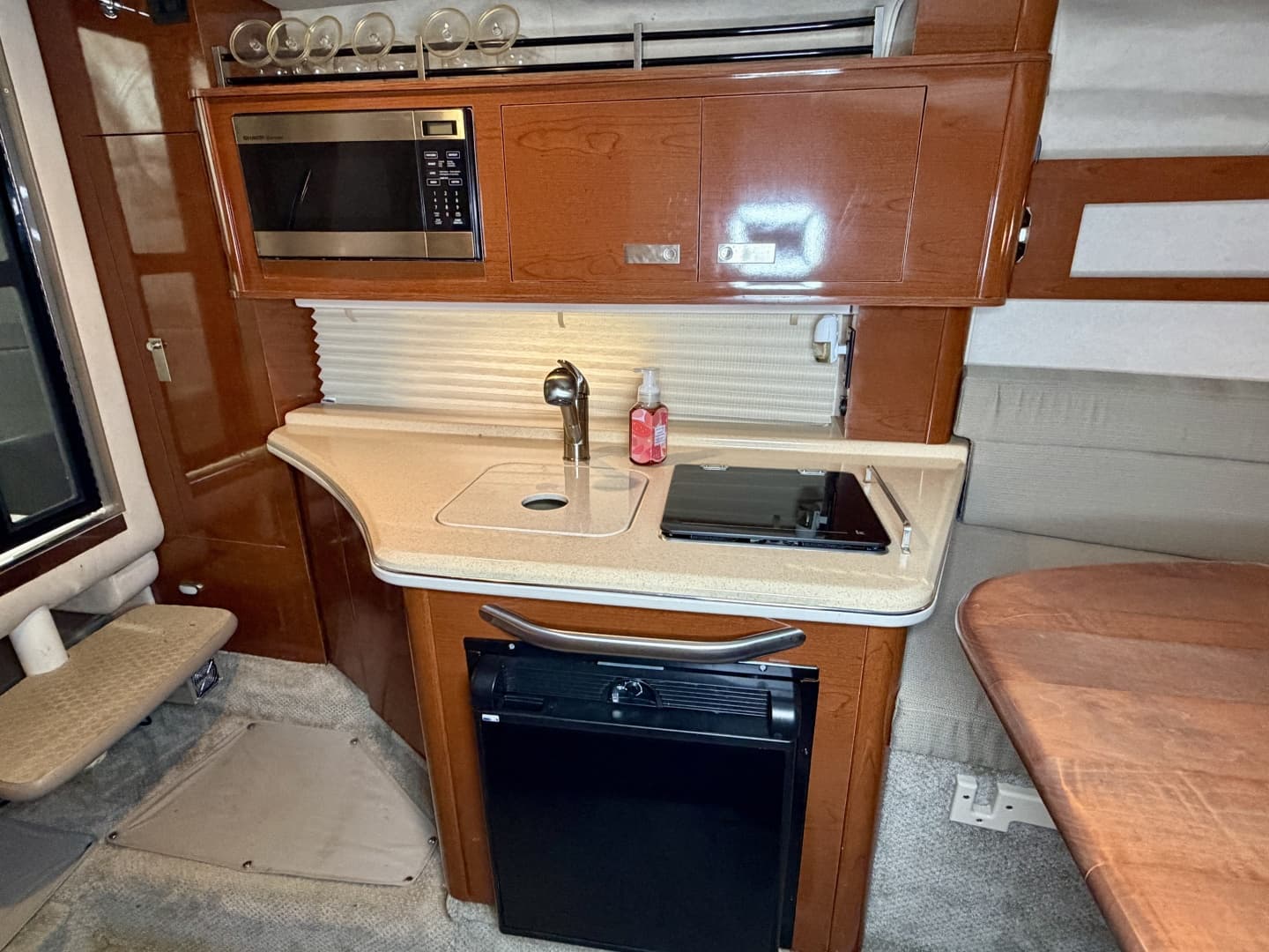 2009 Sea Ray 270 Sundancer
