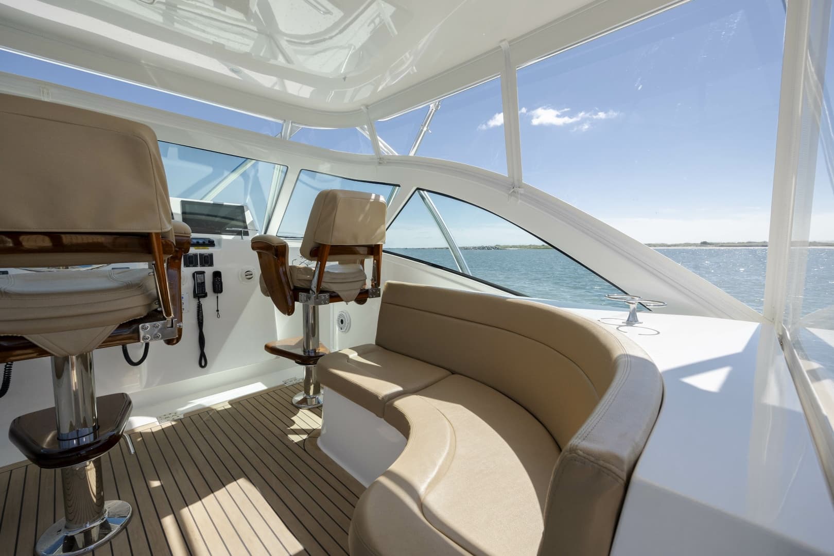 2019 Albemarle 410 Express Fisherman