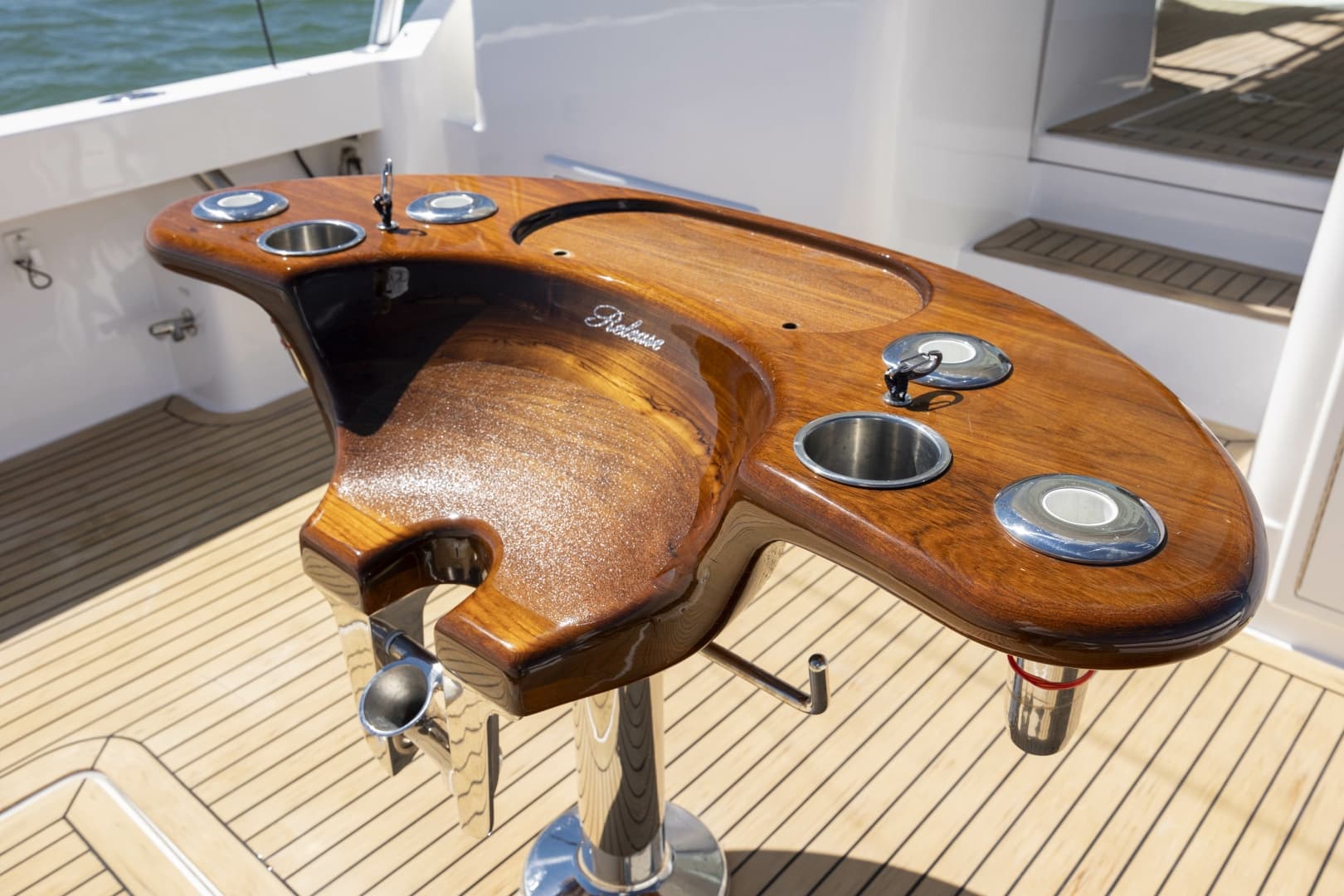 2019 Albemarle 410 Express Fisherman