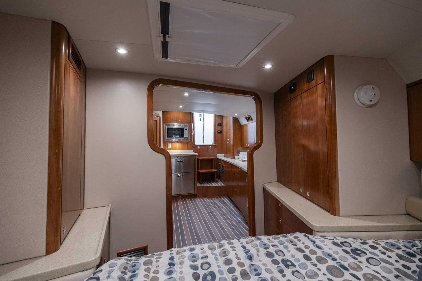 2019 Albemarle 410 Express Fisherman
