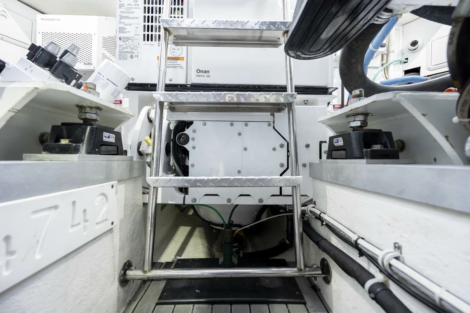 2019 Albemarle 410 Express Fisherman