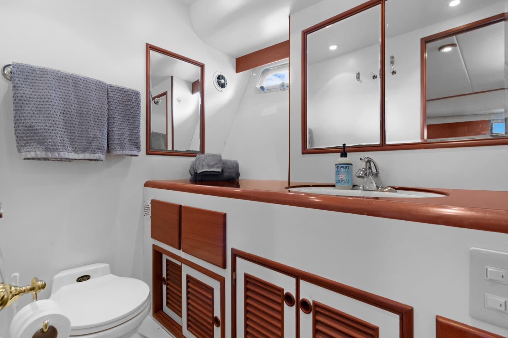 Master Stateroom Head