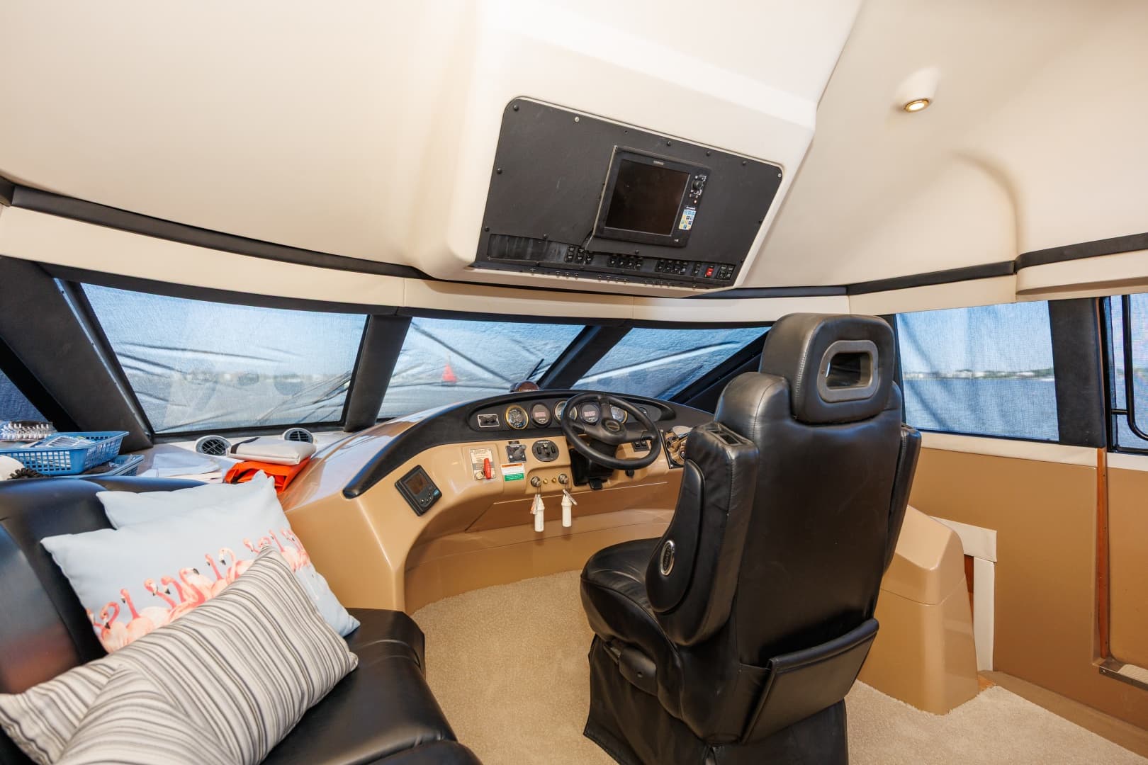 1999 Carver 530 Voyager