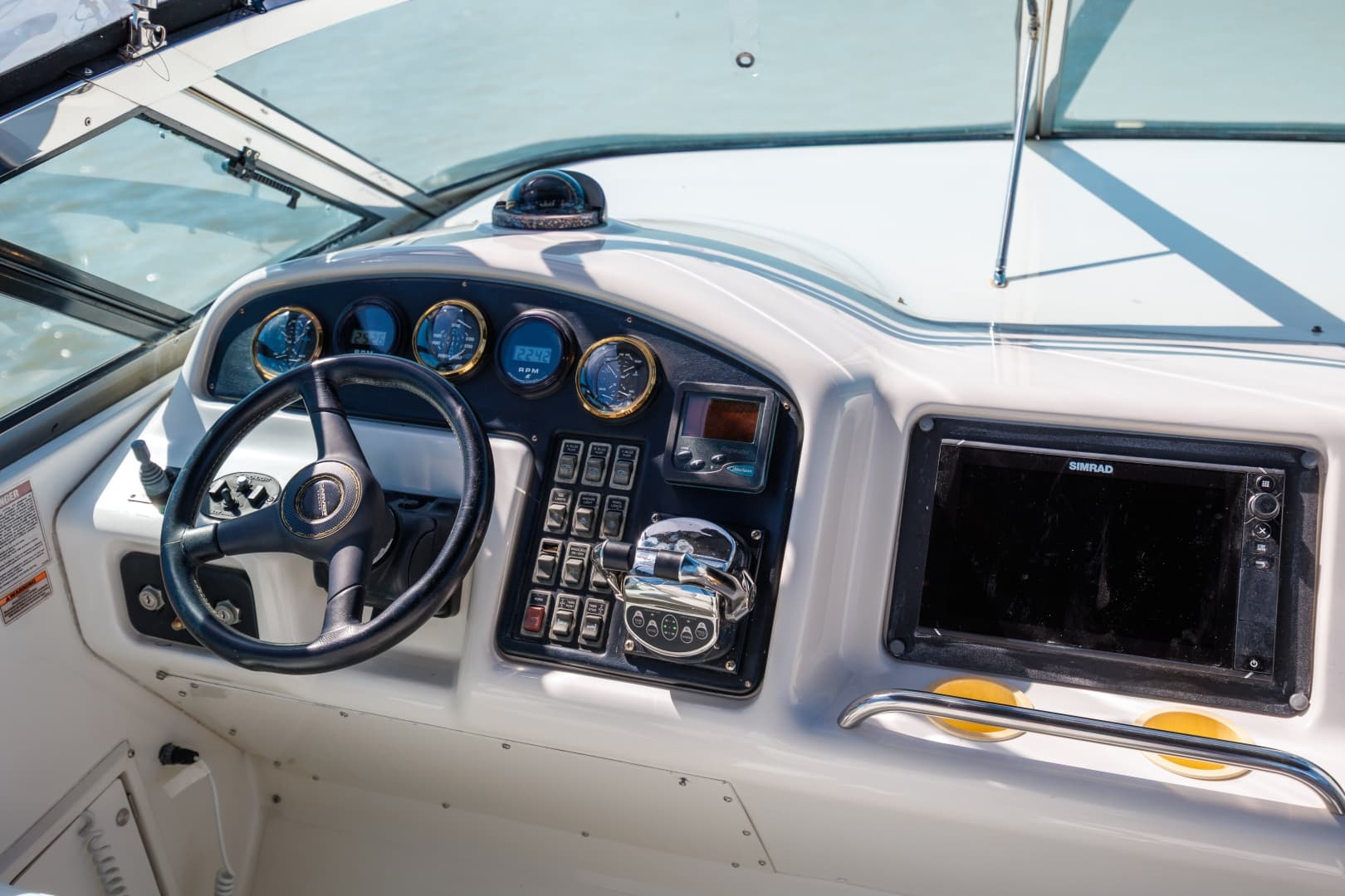 1999 Carver 530 Voyager