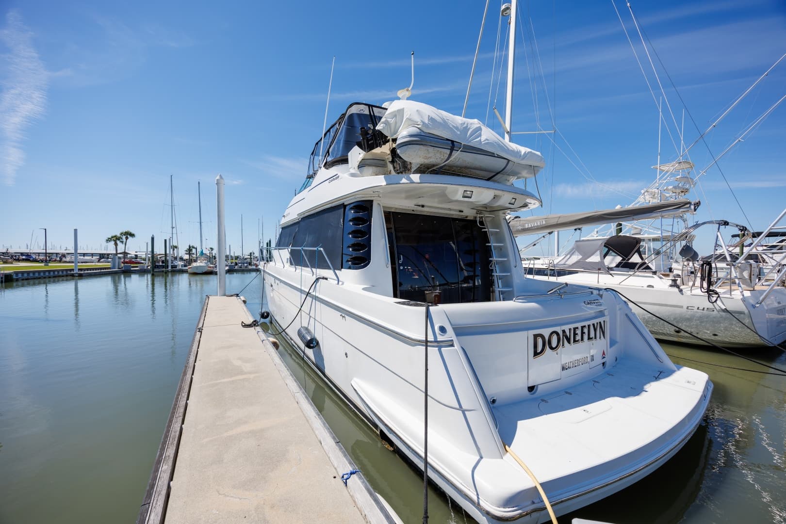 1999 Carver 530 Voyager