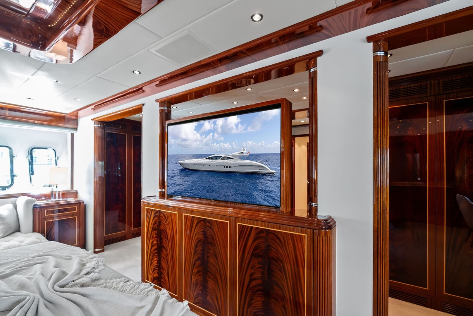2005 Mangusta 130