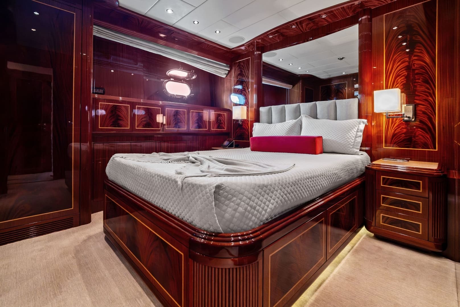 2005 Mangusta 130